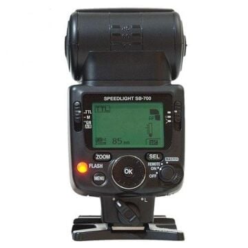 SB-700 Speedlight Tepe Flaşı