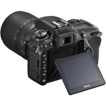 D7500 + AF-S DX Nikkor 18-140mm f/3.5-5.6G ED VR Lens Kit