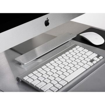 Tether Table Aero MacBook Pro 13” Taşınabilir Bilgisayar Masası