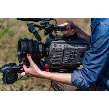 PXW-FX9 Body Full Frame Sinema Grubu Video Kamera