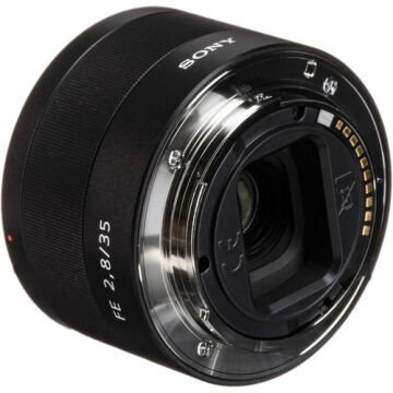 Sonnar T* FE 35mm F/2.8 ZA Lens (Sony E-Mount)