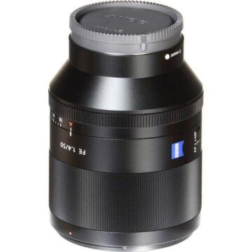 Planar T* FE 50mm F/1.4 ZA Lens (Sony E-Mount)